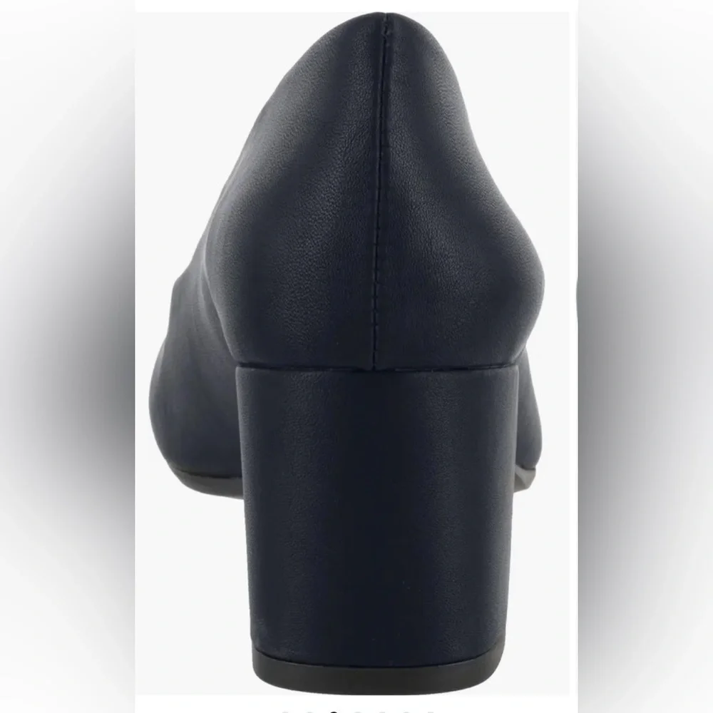 Easy Street Proper‎ Block Heel Pumps Navy Blue Size 8